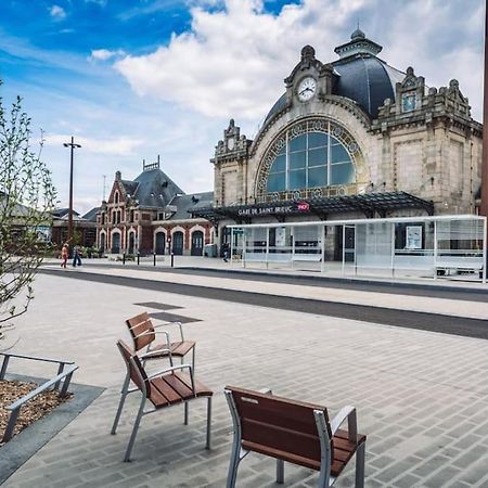 Appartement Cozy En Face De La Gare - Saint-Brieuc Exteriör bild